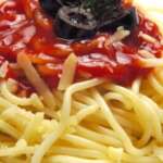 Špageti sa paradajzom i bosiljkom - Recepti & Kuvar online